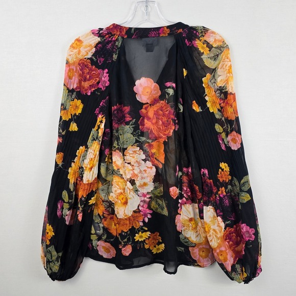 Worthington Floral Print Pleated Sleeve Button Front V-Neck Top Black Multi M - Picture 2 of 6